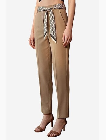 Pantalón de crepé de pierna recta y tiro alto con cinturón my fashion