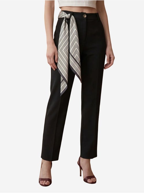 Pantalón de crepé de pierna recta y tiro alto con cinturón my fashion - Kiabi Pantalón de crepé de pierna recta y tiro alto con cinturón my fashion - Kiabi