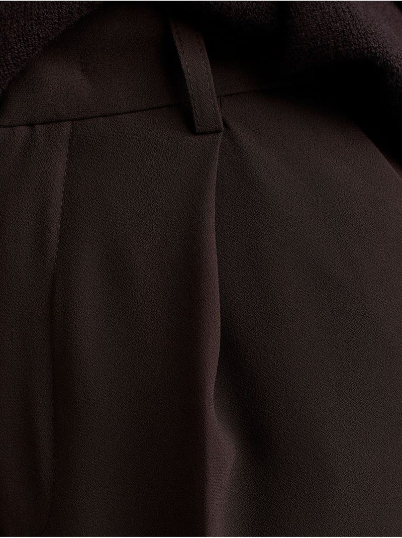 Pantalón de crepé de tiro alto y pernera ancha Marrón chocolate - Kiabi