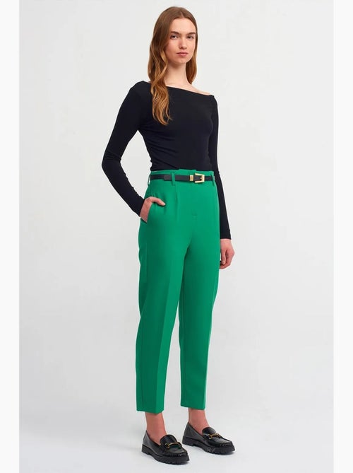 Pantalón de crepé de tiro alto y pernera recta con cinturón dilvin - Kiabi Pantalón de crepé de tiro alto y pernera recta con cinturón dilvin - Kiabi