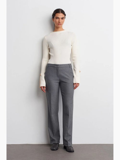 Pantalón de crepé de tiro bajo y pernera recta dilvin - Kiabi Pantalón de crepé de tiro bajo y pernera recta dilvin - Kiabi