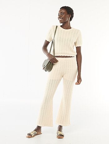 Pantalón de croché acampanado