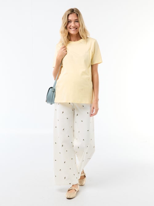 Pantalón de embarazo con cinturón elástico y motivo bordado - Kiabi