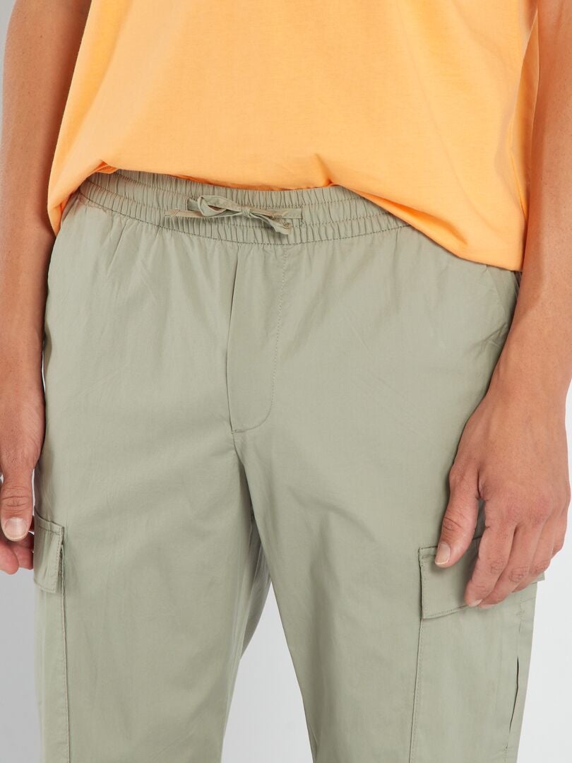 Pantalón de jogging con bolsillos con solapa VERDE - Kiabi