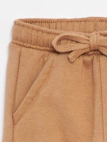Pantalón de jogging liso con bolsillos grandes