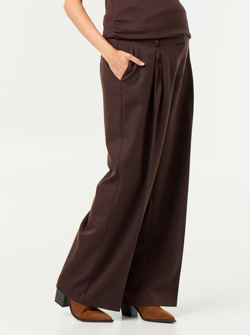 Pantalón de maternidad con pinzas - Kiabi Pantalón de maternidad con pinzas - Kiabi