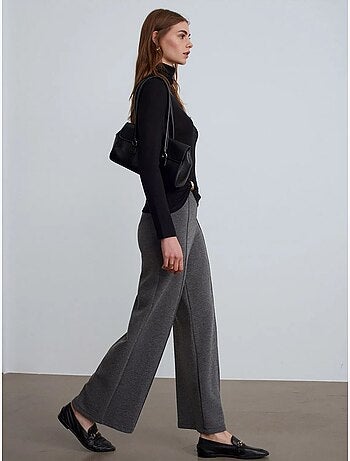 Pantalón de mujer de tejido con pernera ancha y cintura de tiro medio
