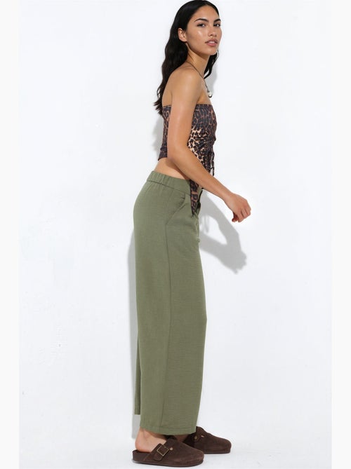 Pantalón de mujer de tiro alto y pernera ancha busem - Kiabi Pantalón de mujer de tiro alto y pernera ancha busem - Kiabi