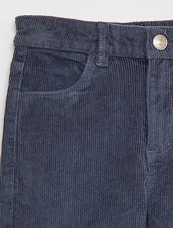 Pantalón de pana corte flare