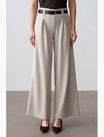 Pantalón de pernera ancha a rayas con pinzas dilvin
