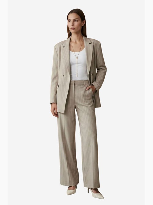 Pantalón de pernera ancha a rayas con pinzas dilvin - Kiabi Pantalón de pernera ancha a rayas con pinzas dilvin - Kiabi