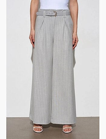 Pantalón de pernera ancha a rayas con pinzas dilvin