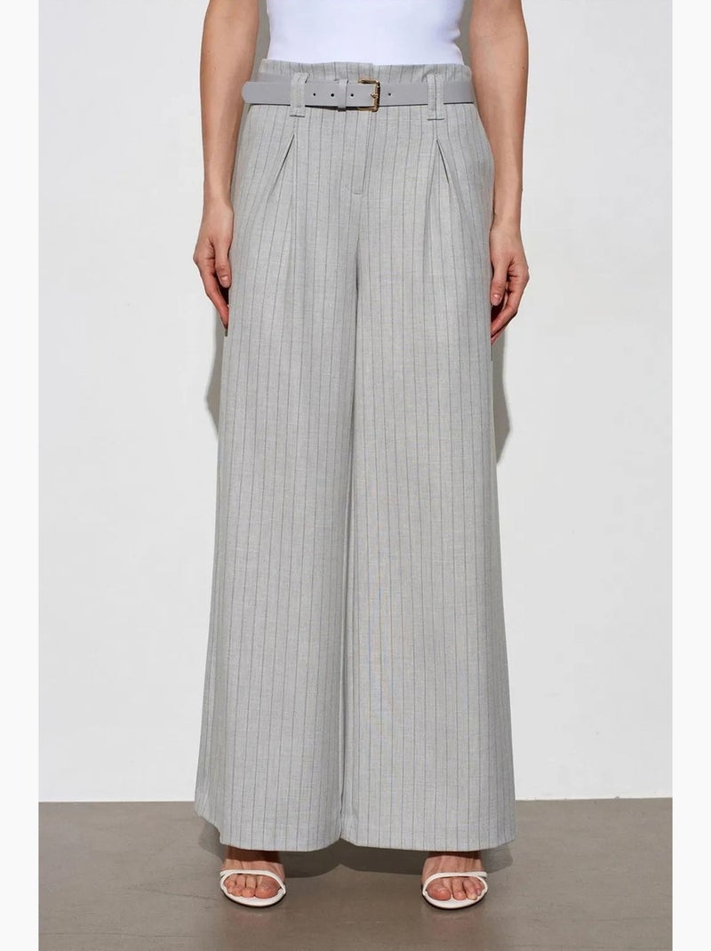 Pantalón de pernera ancha a rayas con pinzas dilvin Gris claro - Kiabi