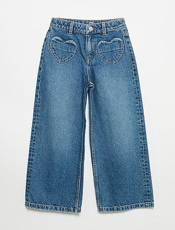 Pantalón de pernera ancha con bordados de corazones