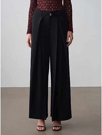 Pantalón de pernera ancha con pinzas dilvin