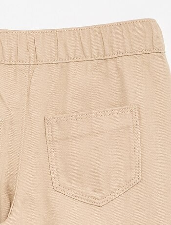 Pantalón de pierna ancha - corte ajustado