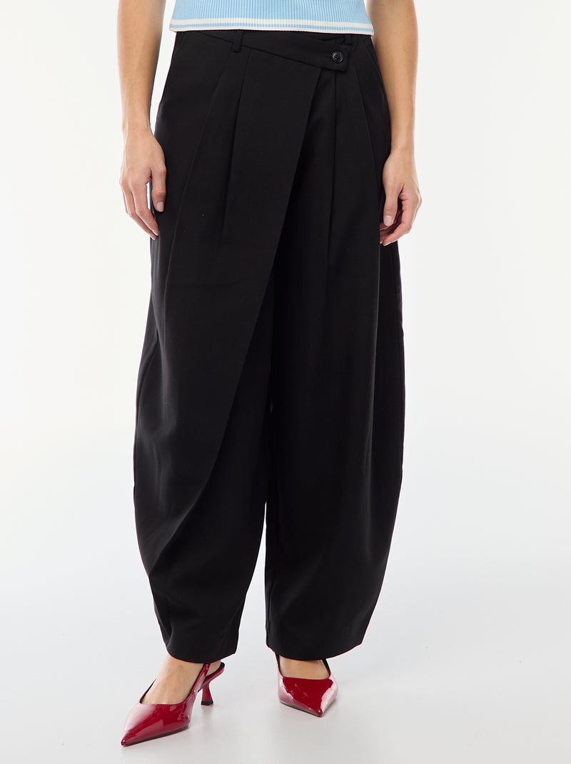 Pantalón de pinzas asimétrico Negro - Kiabi