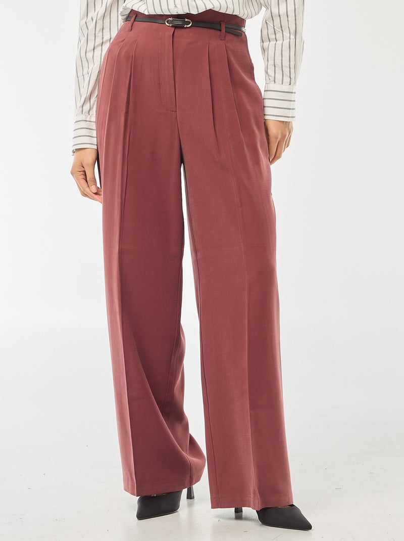 Pantalón de pinzas con cinturón integrado Rojo - Kiabi