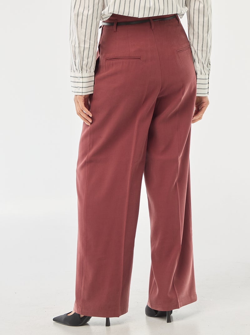Pantalón de pinzas con cinturón integrado Rojo - Kiabi