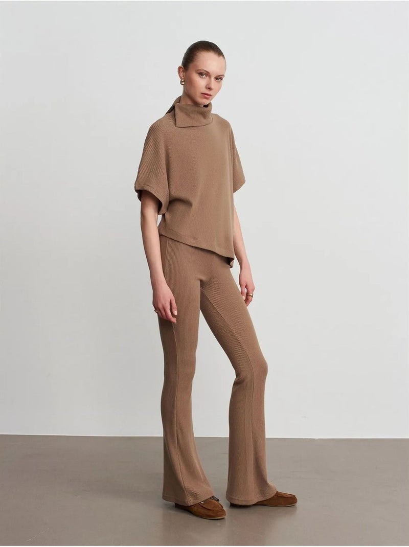 Pantalón de punto acampanado de tiro alto Camel - Kiabi