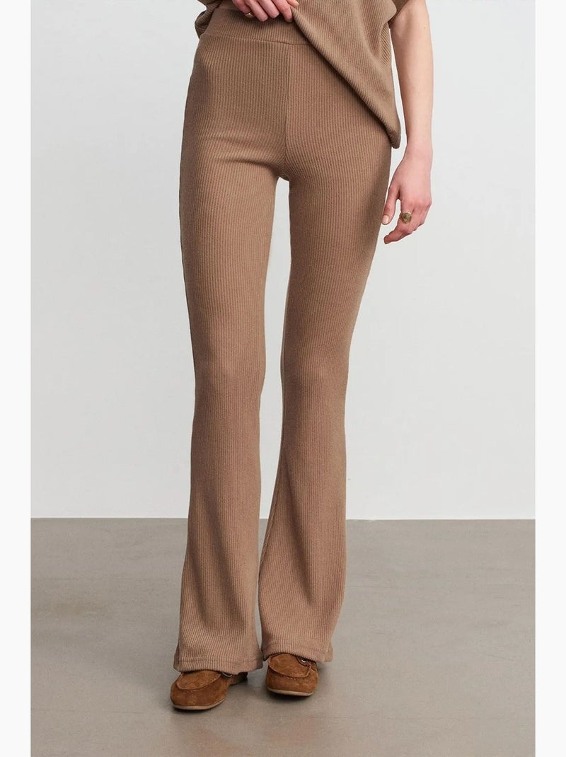 Pantalón de punto acampanado de tiro alto dilvin Camel - Kiabi