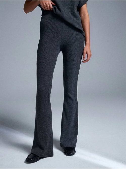 Pantalón de punto acampanado de tiro alto - Kiabi Pantalón de punto acampanado de tiro alto - Kiabi