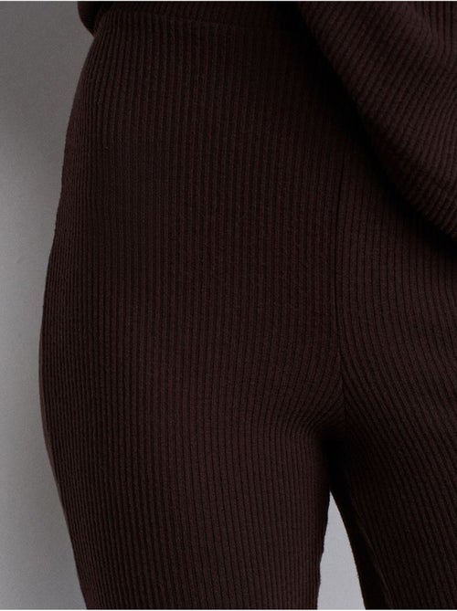 Pantalón de punto acampanado de tiro alto - Kiabi Pantalón de punto acampanado de tiro alto - Kiabi