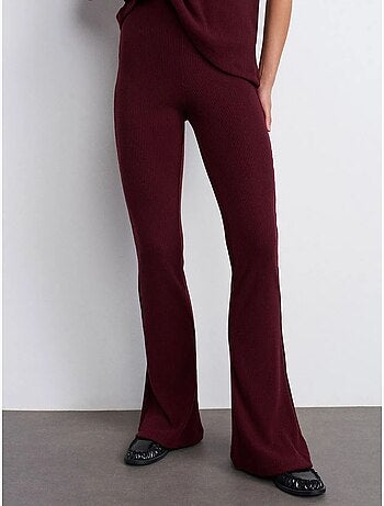 Pantalón de punto acampanado de tiro alto