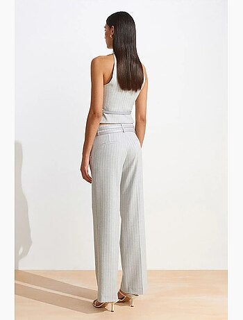 Pantalón de raya diplomática de pernera recta con cinturón dilvin