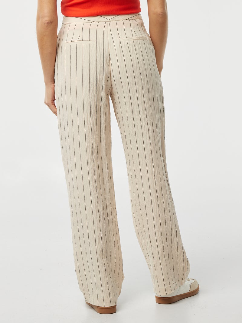 Pantalón de rayas con pinzas Beige - Kiabi