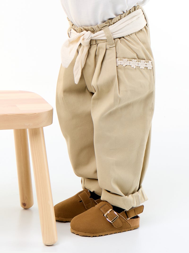 Pantalón de sarga + cinturón anudable Beige - Kiabi