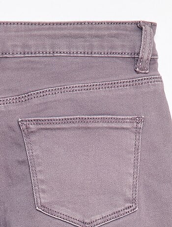 Pantalón de sarga con automáticos - Corte + cómodo
