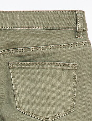 Pantalón de sarga con automáticos - Corte + cómodo