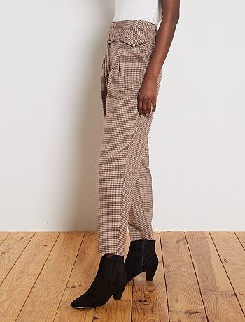 Pantalón de talle alto con cinturón - Kiabi