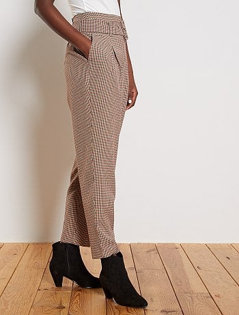 Pantalón de talle alto con cinturón - Kiabi