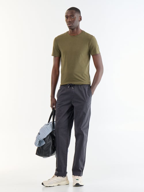 Pantalón de tejido efecto piel de melocotón - Kiabi Pantalón de tejido efecto piel de melocotón - Kiabi
