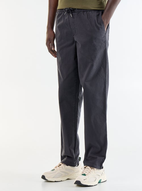 Pantalón de tejido efecto piel de melocotón - Kiabi Pantalón de tejido efecto piel de melocotón - Kiabi
