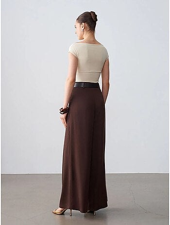 Pantalón de tiro alto con pinzas y pernera ancha dilvin