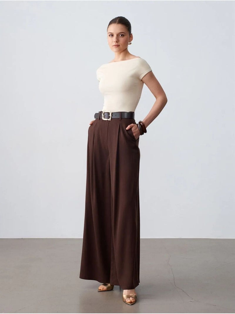 Pantalón de tiro alto con pinzas y pernera ancha dilvin Marrón chocolate - Kiabi