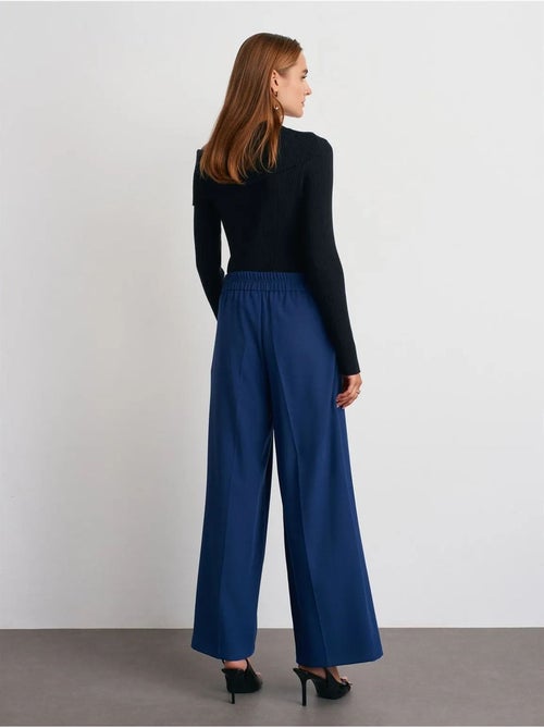 Pantalón de tiro alto, pernera ancha y con pinzas dilvin - Kiabi Pantalón de tiro alto, pernera ancha y con pinzas dilvin - Kiabi