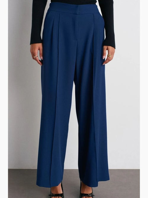 Pantalón de tiro alto, pernera ancha y con pinzas dilvin - Kiabi Pantalón de tiro alto, pernera ancha y con pinzas dilvin - Kiabi