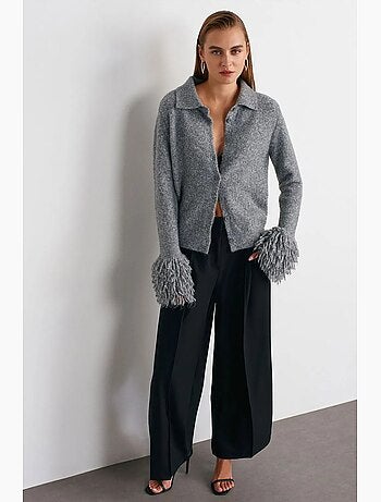 Pantalón de tiro alto, pernera ancha y con pinzas dilvin