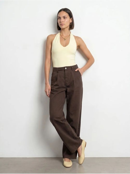 Pantalón de tiro medio de pernera ancha con pinzas dilvin - Kiabi Pantalón de tiro medio de pernera ancha con pinzas dilvin - Kiabi