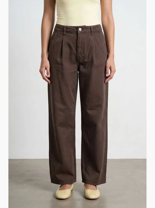 Pantalón de tiro medio de pernera ancha con pinzas dilvin - Kiabi Pantalón de tiro medio de pernera ancha con pinzas dilvin - Kiabi