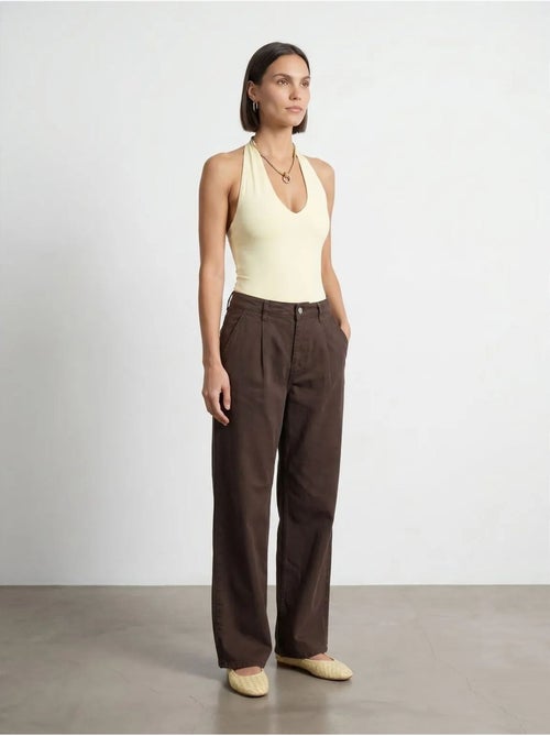 Pantalón de tiro medio de pernera ancha con pinzas dilvin - Kiabi Pantalón de tiro medio de pernera ancha con pinzas dilvin - Kiabi