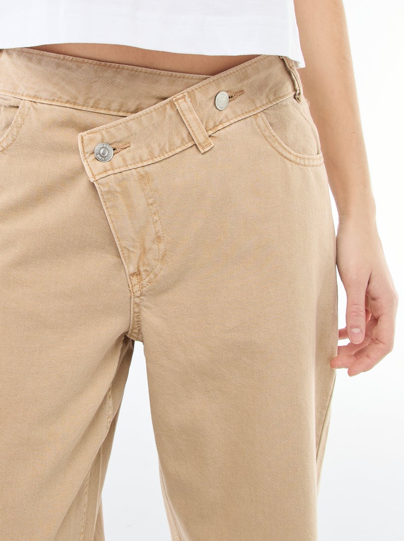 Pantalón de twill con abertura asimétrica Beige - Kiabi