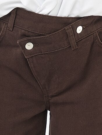 Pantalón de twill con abertura asimétrica
