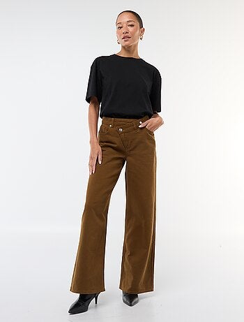 Pantalón de twill de algodón con cinturón descentrado