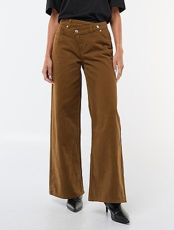 Pantalón de twill de algodón con cinturón descentrado
