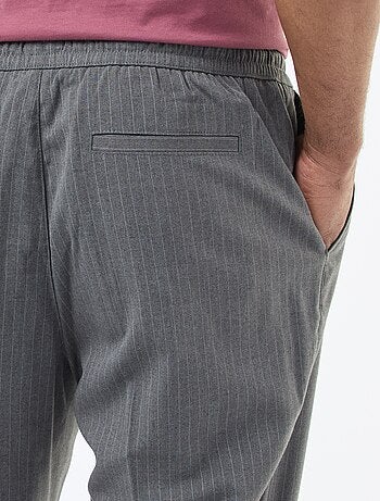 Pantalón de vestir de rayas finas